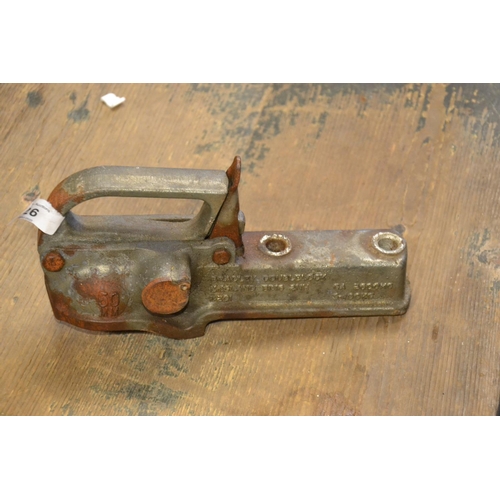 26 - Heavy duty trailer hitch