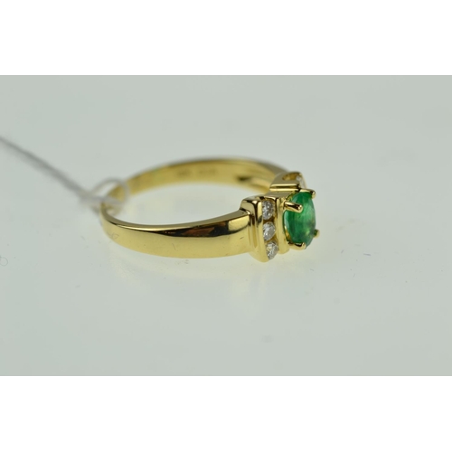 369 - 18ct gold, emerald & diamond ring, size N