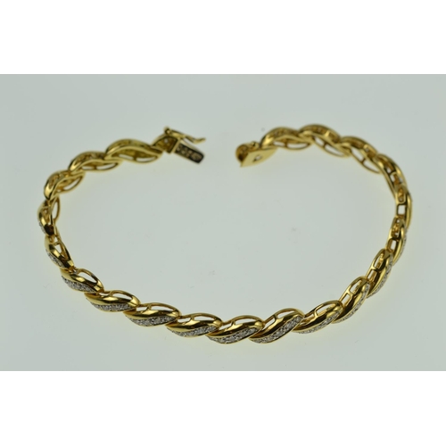 390 - 18ct gold & diamond bracelet, tdw 2ct