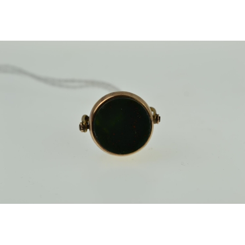 413 - 9ct gold & hardstone swing fob