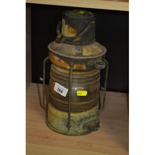 266 - Vintage hurricane lamp / Boat mast lamp