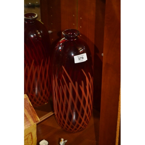 379 - Red Dartington glass vase. Height 36 CM.