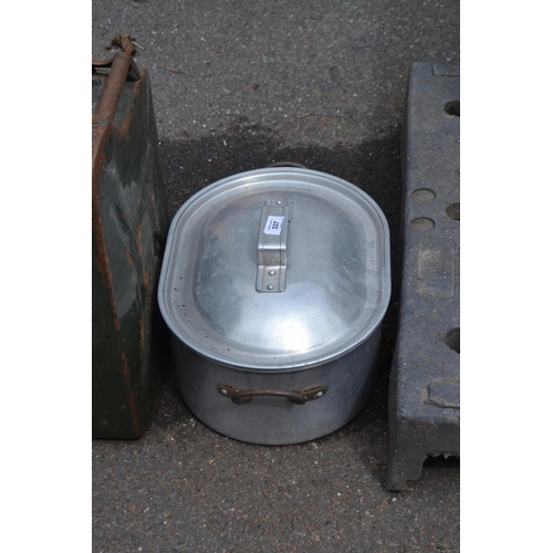 337 - Oval cooking pot with lid