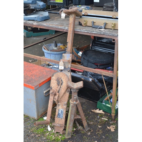Lot 395       