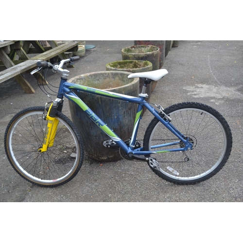 94 - Diamond back blue and green 21 gear 18 inc front suspension mountain bike