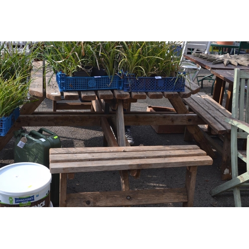 84 - Large 8 seater (pub style) picnic table with umbrella, table 110cm across