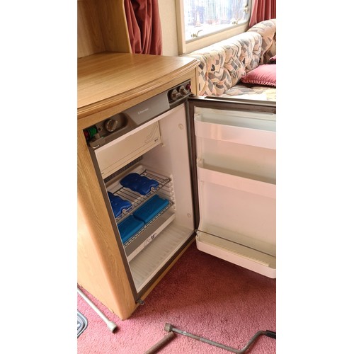 1a - LX2000 Caravan model 402  with Lunar Ariva Design, comprising one double or two single beds. Plus Co... 