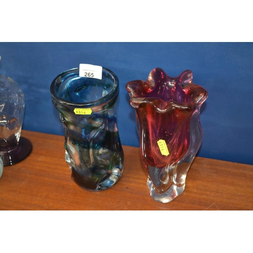 265 - 2 Art glass vases