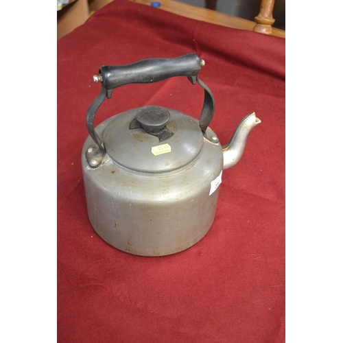 286 - Vintage Agaluxe Aga 3.5ltr kettle.