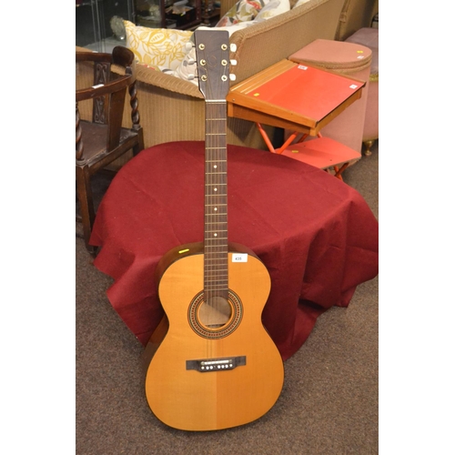 435 - Acoustic guitar with steel strings