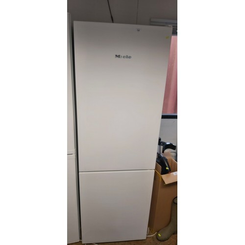 108 - Miele Frost free fridge freezer 181cm h x 62cm d x 59cm w