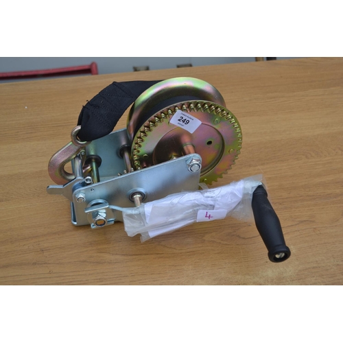 249 - Double gear strap winch (new)