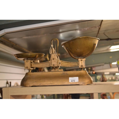 470 - Avery Brass and cast kitchen balance scales no weights.