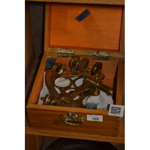 486 - Thos. Evans London copy sextant with box