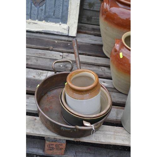 78 - Copper & brass preserve pans plus stoneware jar & bowl