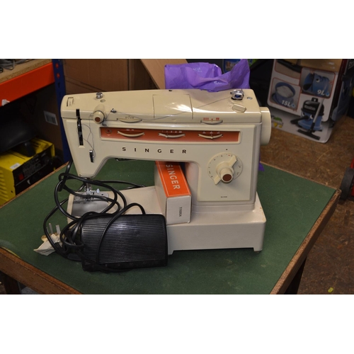 221 - Singer 538 Electric sewing machine - spares & repairs only