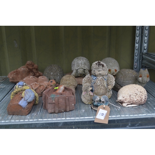 61 - Small qty. of garden ornaments, mostly hedgehogs