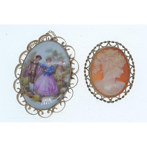 64 - Yellow metal & Limoges porcelain brooch, tests positive for 9ct gold, length 50mm & a 9ct go... 