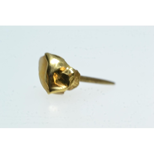 65 - Four gold & teeth crowns, including three white gold & one yellow gold, gross weight 6.07 gr... 