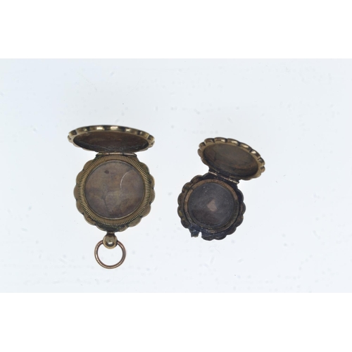 66 - 9ct gold brooch, two yellow metal lockets testing positive for 9ct gold (AF) & five other gilt m... 