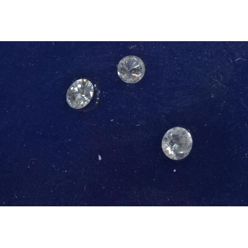 67 - Five loose diamonds TDW 0.835 carats