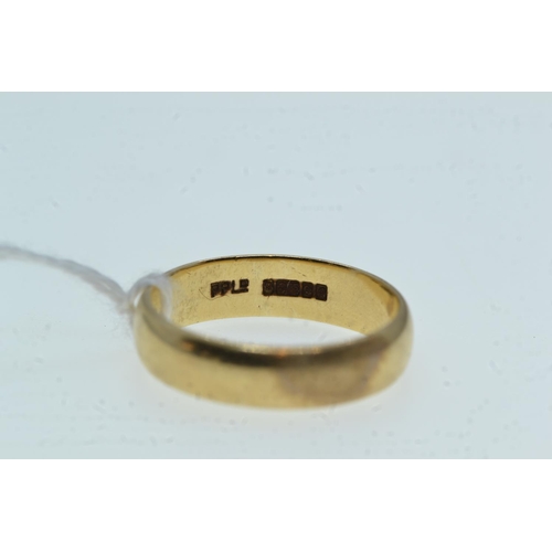 83 - 9ct gold band ring, size W, 5.31 grams