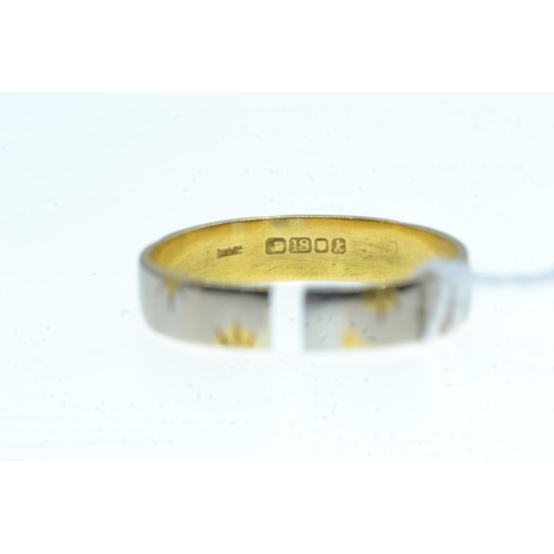 84 - 18ct gold scrap band, 4.35 grams