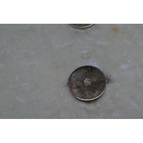 94 - Cased set of 9ct gold pair of cufflinks & two buttons, gross weight 8 grams