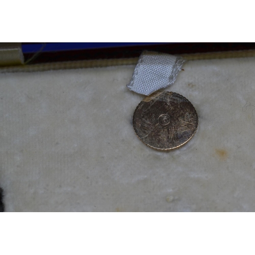 94 - Cased set of 9ct gold pair of cufflinks & two buttons, gross weight 8 grams