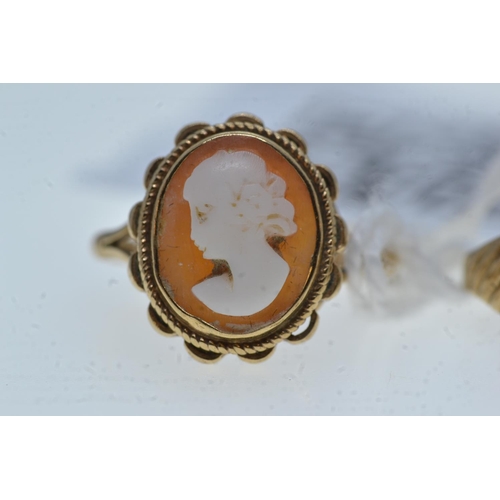 109 - 9ct gold & cameo ring and a 9ct gold & black onyx ring, size L & D respectively, gross w... 
