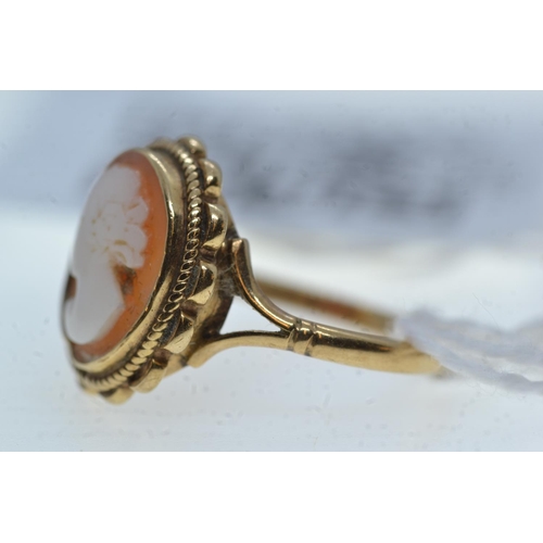 109 - 9ct gold & cameo ring and a 9ct gold & black onyx ring, size L & D respectively, gross w... 