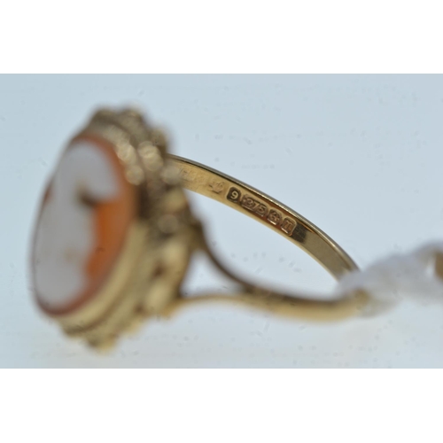 109 - 9ct gold & cameo ring and a 9ct gold & black onyx ring, size L & D respectively, gross w... 