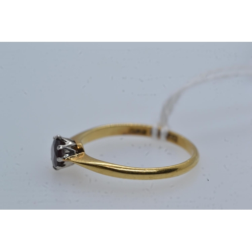 75 - 18ct gold & garnet solitaire ring, size R, 2.65 grams
