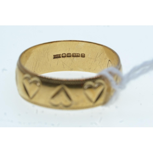 102 - 9ct gold band, size N1/2, 3.11 grams