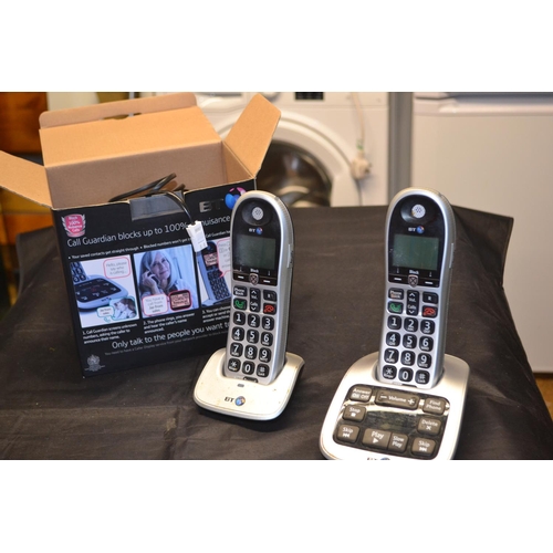 107 - BT big button cordless phones with answer machine