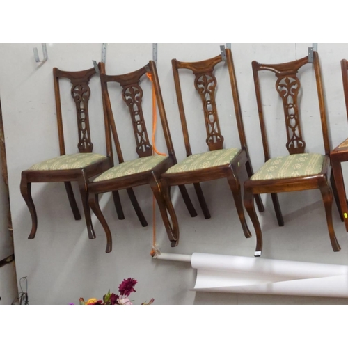 722 - Four Victorian dinner chairs with cabriole legs.