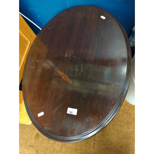 740 - Mahogany oval occasional table, 68cm wide