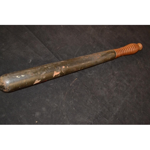 274 - Victorian turned & painted wooden truncheon, length 45cm, some nicks