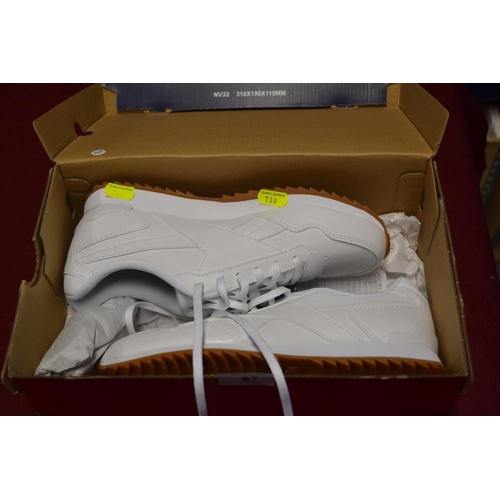 87 - Size 6 Reebok GlideRipClip trainers