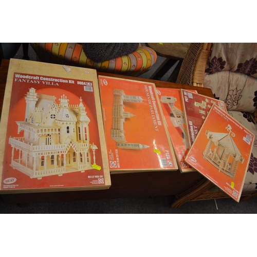 595 - BNIB 6x wood craft construction kits