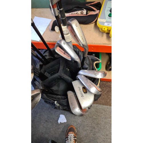 67 - Taylormade golf bag & complete set of Taylormade clubs