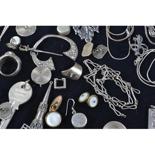 187 - Silver jewellery inc. ID bracelet, key, brooches, buttons, earrings, ring & scrap, gross weight ... 