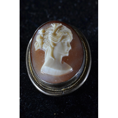 188 - Two 800 silver cameo pendant/brooches  & a white metal filigree bracelet, missing clasp, gross w... 