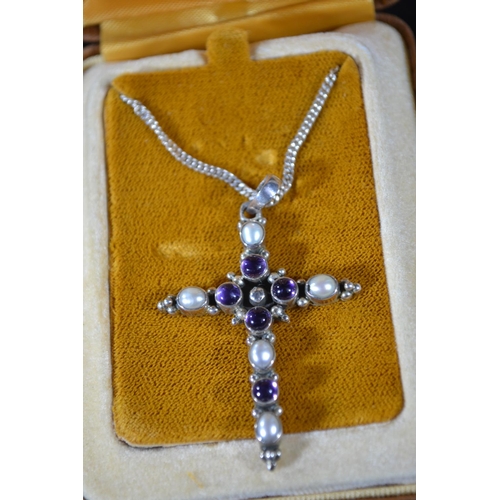 197 - Silver & stone set cross pendant & chain, chain circumference 475mm, pendant length includin... 