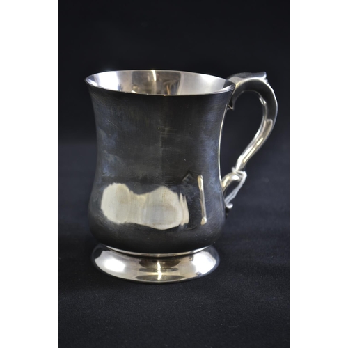 220 - Silver tankard, maker EV, Sheffield 1963, height 11.7cm, 358 grams