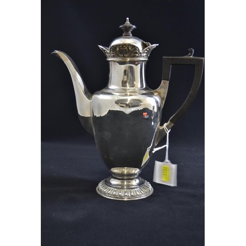 221 - Silver coffee pot, maker Mappin & Webb, London 1903, with ebony handle & knop, gross weight ... 