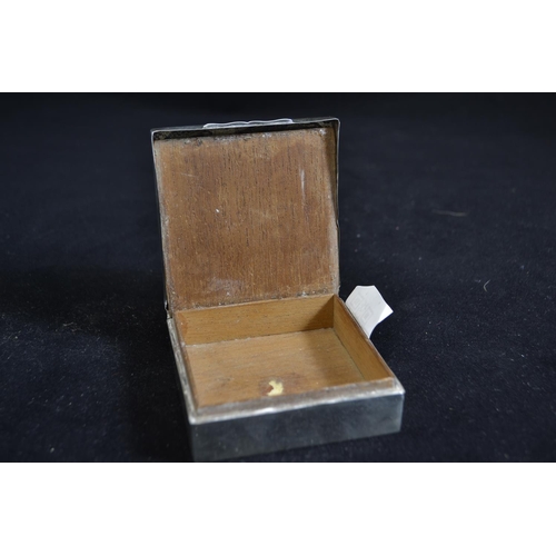 276 - Square silver cigarette box, maker's mark rubbed, Birmingham 1926, 8.5cm wide, wood lined, gross wei... 