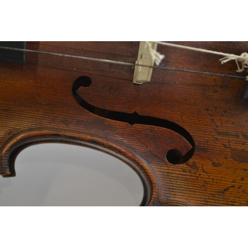 329 - Violin with label to inside Giuseppe Carlo Fratelli fiscor fabbircalori de'Intrumenti in Milanovicin... 