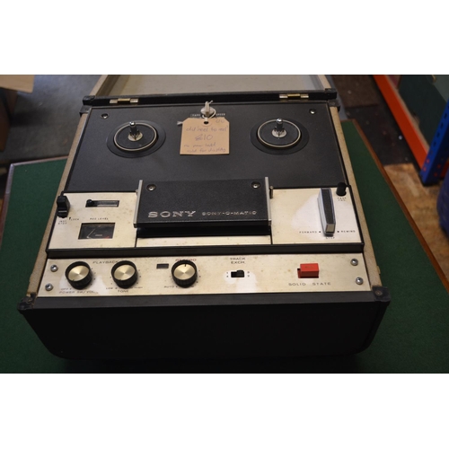 14 - Vintage Sony reel to reel recorder. No power lead. Working order unknown.