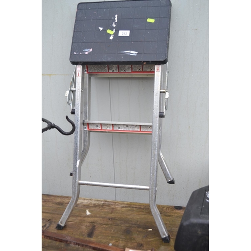 212 - 2 step aluminium ladder